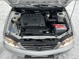 «По сей день остался запах нового автомобиля». В России продают редкий Kia Spectra дешевле Lada Granta
