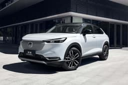 Аналогичных «китайцев» по такой цене просто нет: современный кроссовер Honda в России уже дешевле 2,2 млн рублей