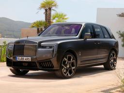 Богатые россияне раскупают Rolls-Royce Cullinan — он обошел по продажам Lamborghini Urus и Bentley Bentayga