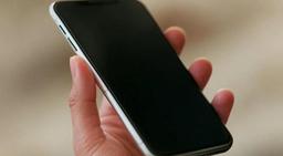 Apple опоздала на несколько лет, но зато её первый складной смартфон должен быть уникальным: для него созданы новые материалы, которые устраняют надоевшую складку на экране
