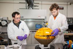 Инженеры NASA успешно проверили стыковку капсулы для исследования облаков Венеры первой частной миссией