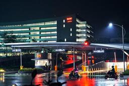Intel ведёт переговоры с TSMC о передаче контроля над производством чипов