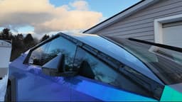 У Tesla Cybertruck отрываются панели кузова на скорости 110 км/ч