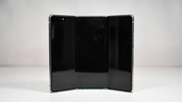 Первый в истории смартфон Samsung в таком корпусе: предзаказы на Galaxy Z TriFold уже принимают розничные магазины в Китае