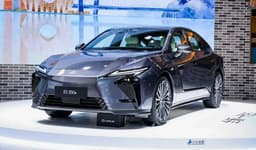 Lexus показал в Китае новый Lexus ES 350e