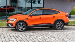 Раньше их собирали в Москве: дешёвые Renault Arkana продолжают завозить в Россию — теперь из Южной Кореи