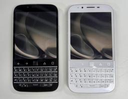 Для ностальгирующих по BlackBerry. Zinwa показала смартфон Q27 с физической клавиатурой и современными характеристиками