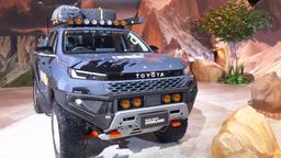 Представлена внедорожная версия совершенно новой Toyota Hilux: лифт подвески, металлический бампер, дополнительный свет и багажник на крыше