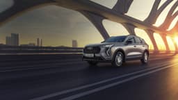 Geely Monjaro уже в топ-2: продажи китайских автобрендов в России рухнули почти на треть за год