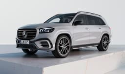 Может не стоило Mercedes-Benz уходить из России? Глобальные продажи Mercedes-Benz упали на 8%, а в России — выросли на 13%