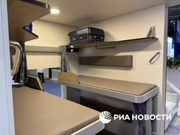 В РЖД показали новый плацкарт — полки длиннее и шире, индивидуальные шторки, отдельная душевая и не только