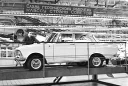 Уникальный советский «Москвич» продают за 9 млн рублей. Особенность машины — в двигателе