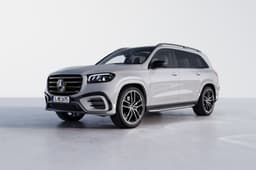 Перед повышением утильсбора в России взлетели продажи Mercedes-Benz, самая популярная модель — дорогущий Mercedes-Benz G-класса