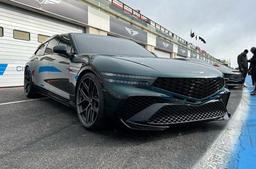 Премиум-бренд Hyundai представил роскошный «вагон»: яркий спортивный универсал Genesis G90 Wingback мог бы стать конкурентом Mercedes-Benz E-Class Estate и BMW 5-Series Touring