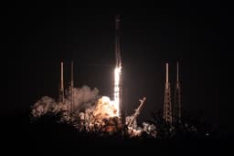 SpaceX поставила новый рекорд: две ракеты в небо за 3,5 часа