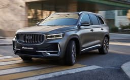 Geely бьёт рекорды: октябрьские продажи взлетели до 307 тысяч авто