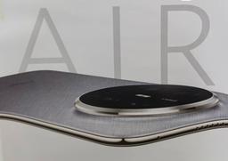 Это будет ответ Huawei на провалившийся в продажах iPhone Air. Появился постер с изображением тонкого Mate 70 Air
