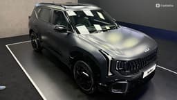 Совершенно новый Kia Seltos показали на живых фото: матовый черный цвет, три 1,5-литровых мотора и 6-ступенчатый «автомат»