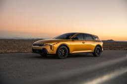 190 л.с. и 8-ступенчатый «автомат» — за 28,8 тыс. долларов. В США стартовали продажи совершенно нового Kia K4 Hatch — он оказался дешевле Honda Civic и Mazda 3