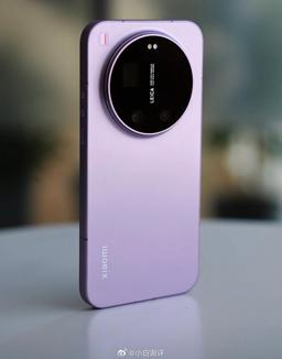 Xiaomi 17 Ultra во всех цветах на качественных снимках. Новинка предложит не только зелёный с блёстками, но и пурпурный цвета