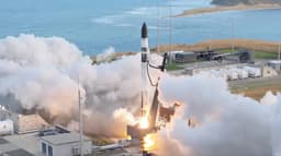 Rocket Lab завершила год рекордными 21 запуском ракеты Electron с японским спутником