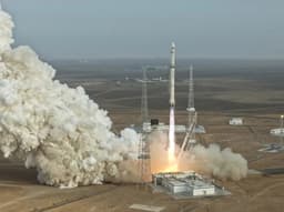 Первый запуск китайской многоразовой ракеты Long March 12A состоялся. Но посадка первой ступени оказалась неудачной