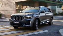 Geely Monjaro — хит не только в России. В Китае он обошел по продажам Toyota RAV4 и Volkswagen Tiguan L