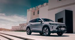 «Машины распродаем. И на этом все». Из России уходят кроссоверы BAIC X35 и X7