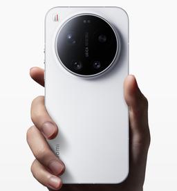 6800 мАч, 90 Вт, Snapdragon 8 Elite Gen 5, топовая камера Leica с дюймовым сенсором и непрерывным зумом — дешевле 1000 долларов. Представлен Xiaomi 17 Ultra