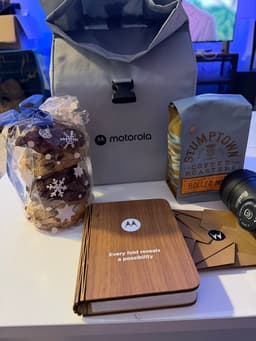 «Каждая складка открывает новые возможности». Motorola готовит большую раскладушку