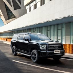 С рамой, 8-ступенчатым «автоматом» и полным приводом, но теперь совершенно чёрный: рассекречен Haval H5 2025