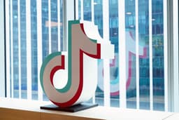 Стартап Perplexity заявил о готовности приобрести TikTok на фоне угрозы банa в США