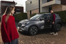 В России начались официальные продажи кроссоверов Chery Tiggo 4 Pro 2025 года