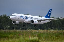 Российский ответ Airbus и Boeing: МС-21 завершит тесты в 2025 году и начнет полёты в 2026 году, но не сразу — сначала нужно будет обучить лётчиков и техников