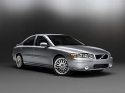 Надёжный седан Volvo S60 почти без пробега продают по цене базовой Lada Vesta