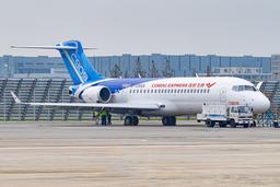 Китайские самолеты могут полететь во Вьетнам вместо лайнеров Airbus и Boeing: Vietjet Air планирует взять в аренду два COMAC C909