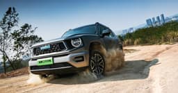 Мощный мотор, полный привод, подготовка для России. Haval подтвердила российскую премьеру H7 на следующей неделе