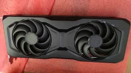 Такая Radeon RX 9070 намного реже любой GeForce RTX 5090. В Китае счастливчик добыл эталонную карту AMD, которая не поступала в продажу