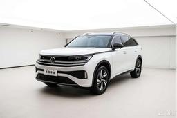Большой полноприводный кроссовер Volkswagen Tavendor 2025 в России подешевел уже на 1,3 млн рублей с начала года