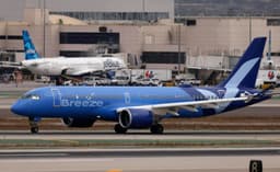 Популярный авиалайнер Airbus A220 снова начал ржаветь раньше срока, но полеты пока не отменяют