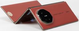 Huawei представила тройной складной смартфон Mate XT глобально на MWC 2025