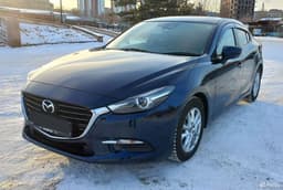 Японская Mazda 3 с автоматом за 1,79 млн рублей или новая Lada Vesta? В России продают 8-летнюю Mazda Axela с пробегом всего 8700 км