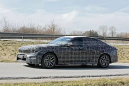Флагманская «Акула» BMW — без огромных ноздрей. Новейшую BMW 5-й серии показали вживую