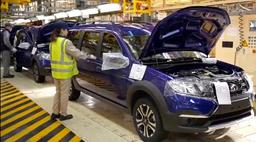 «Автомобили Lada Largus тоже становятся разноцветными»: «капитанские» «Ларгусы» показали на фото