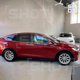 Россиянка направила претензию Илону Маску и Tesla: она требует включить в РФ навигацию, автопилот и полноценное обслуживание машин