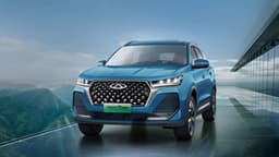 Россияне не горят желанием покупать гибридные Chery Tiggo 7 Pro: компания до сих распродает Tiggo 7 Pro Plug-in Hybrid 2023 года, скидка — до 600 тыс. рублей