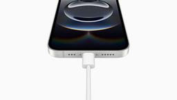 Люди просто не пользуются MagSafe. Apple объяснила, почему этой технологии нет в новом iPhone 16e
