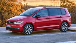 Семейный 7-местный Volkswagen — 3,3 млн рублей. В России продают новые Volkswagen Touran