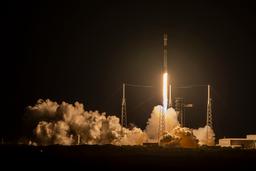 Не только Starlink: SpaceX запустила ракету Falcon 9 с разведывательными американскими спутниками