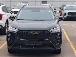 Нечасто такое бывает: Haval Jolion обошел по продажам Lada Granta — и стал самым популярным автомобилем в России